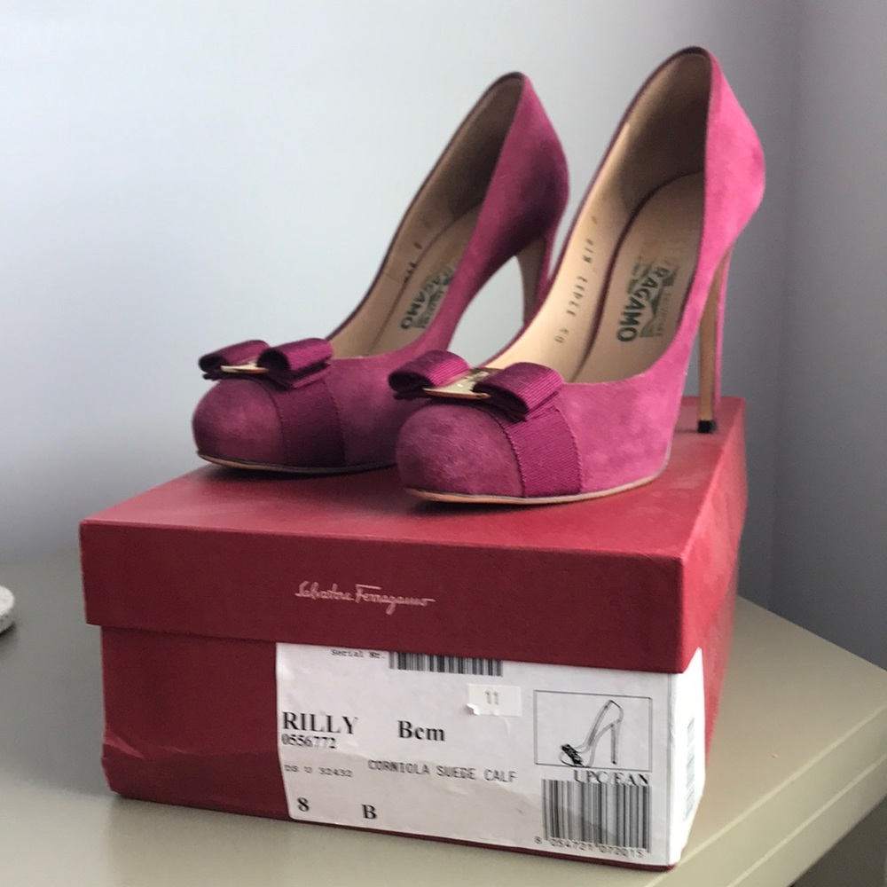 Salvatore Ferragamo Rilly Corniola Suede Calf Heels - 8B
